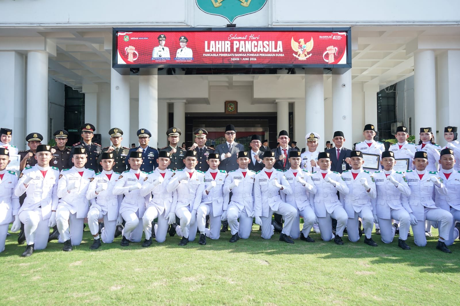 Pimpin Upacara Hari Lahir Pancasila, Wali Kota Medan : Pastikan Pancasila Hidup di Dalam Pikiran dan Pekerjaan Kita